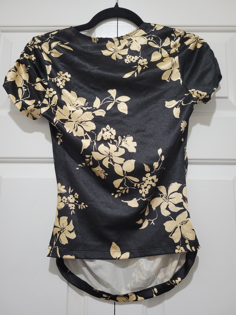 Vintage Forever 21 Black Top with Cream Floral Print & Lace Trim - Picture 8 of 13